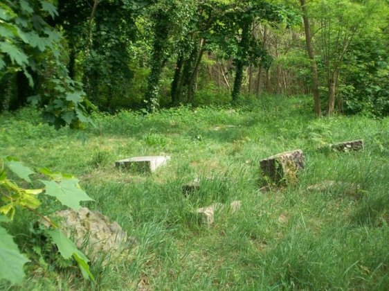Szczecin-Klęskowo pozostałości cmentarza ewangelickiego 